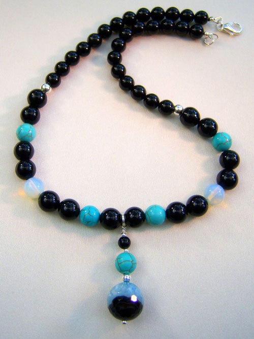 handmade beaded jewellery 510n - 17.25 inch handcrafted necklace, blue agate pendant